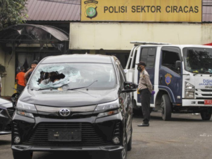 TNI Pecat Prajurit Terlibat Penyerangan Polsek Ciracas, Komisi III: Bukan Hal Luar Biasa