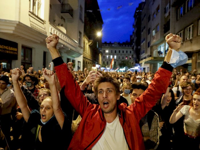 FOTO: Protes Kontrol Pemerintah atas Universitas Seni Teater dan Film di Budapest