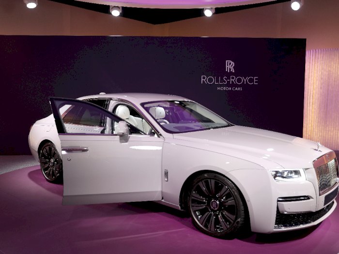 FOTO: Kemewahan Rolls-Royce Ghost 2021
