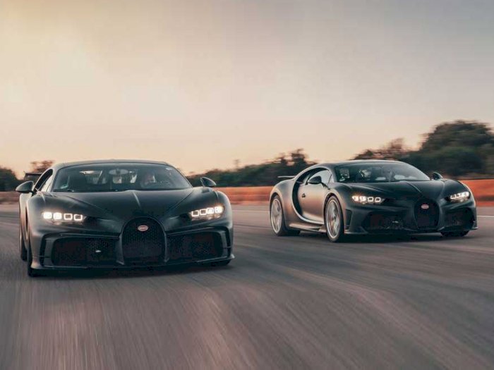 Penampakan Bugatti Chiron Super Sport 300+ dan Pur Sport Saat Melaju Bersama