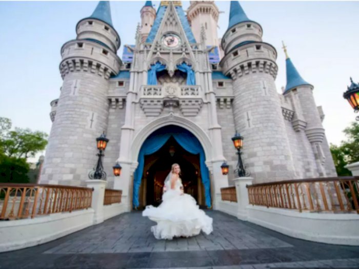 Sebentar Lagi, Disneyland Bisa Jadi Lokasi Pemotretan Pernikahan Lho!