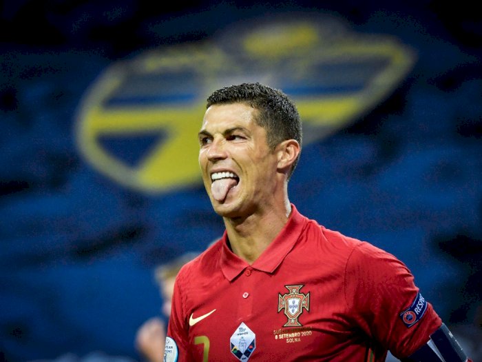 Raih 100 Gol Untuk Portugal, Bukti Ronaldo Bukan Kaleng-kaleng Seperti Messi