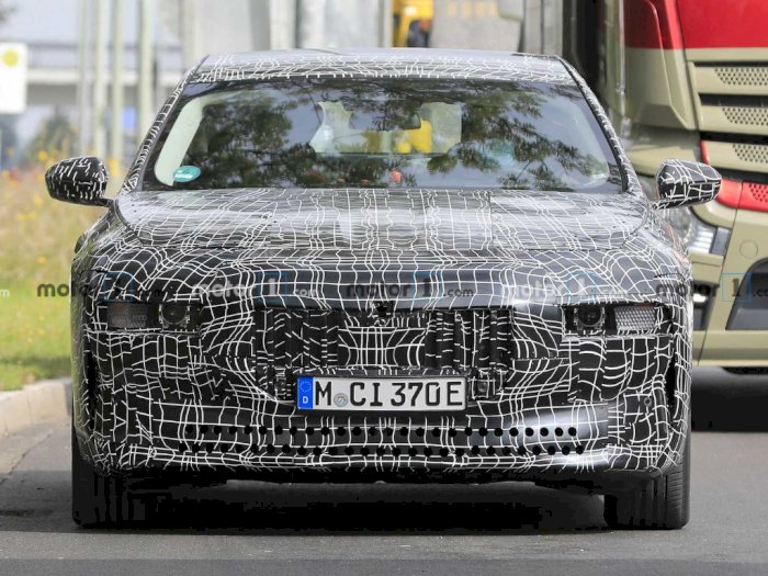 Mobil Sedan Elektrik BMW i7 Kembali Terlihat Saat Sedang Diuji Coba