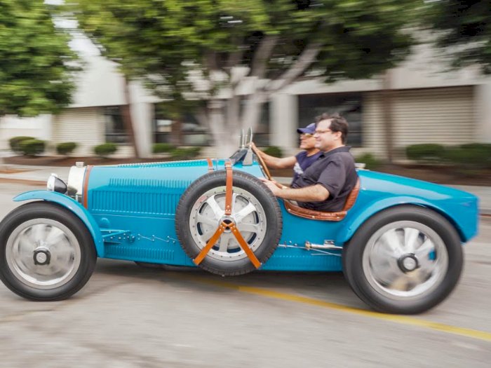 Melihat Replika Bugatti Type 35 Besutan Pur Sang Saat Dibawa Berjalan!