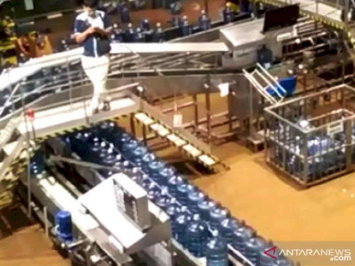 Operasi Pabrik Aqua Dihentikan Sementara Imbas Banjir Sukabumi