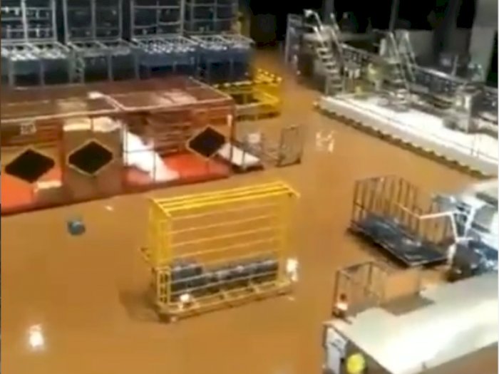 Viral Penampakan Pabrik Aqua di Sukabumi Berubah Jadi Air Cokelat Pasca Diterjang Banjir