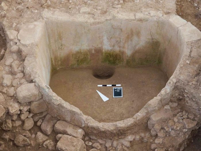 Historis! Arkeolog Temukan Kilang Anggur Berusia 2600 Tahun di Lebanon