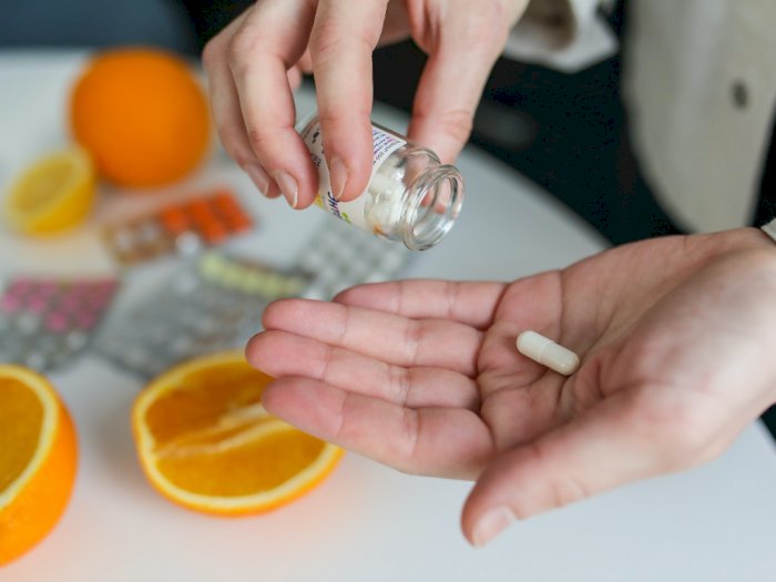 Apakah Konsumsi Vitamin C dan D Mampu Meningkatkan Sistem Kekebalan Tubuh?