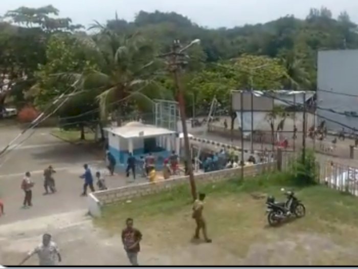Mencekam, Beredar Video Baku Tembak di Universitas Cenderawasih Papua, Mahasiswa Ketakutan
