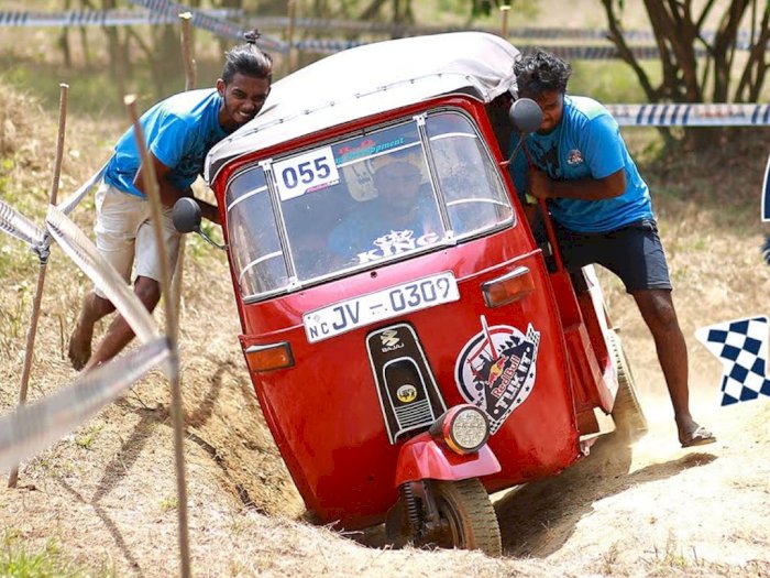 Bukan Pakai Mobil, Event Rally di Sri Lanka Ini Pakai Kendaraan Tuk-Tuk!