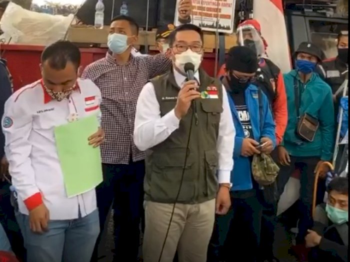 Ridwan Kamil Temui Pendemo, Terang-terangan Tolak Omnibus Law Bersebrangan dengan Jokowi