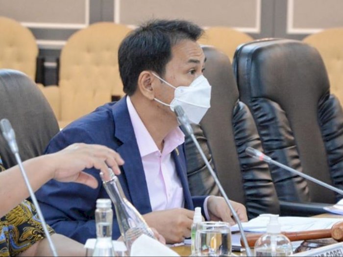 Wakil Ketua DPR: Tenggang Waktu Penyampaian Draf UU Ciptaker Jatuh pada 14 Oktober 2020