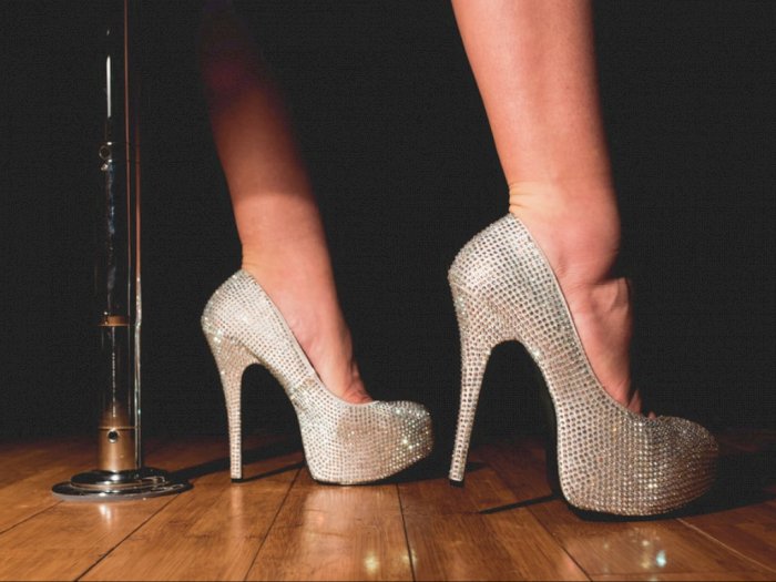 Inilah Bahaya Pakai High Heels Terlalu Lama untuk Kesehatan Wanita