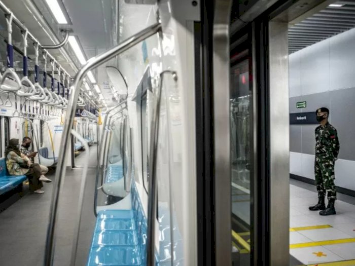 Setelah Aksi Massa Bubarkan Diri, Stasiun MRT Bundaran HI Kembali Beroperasi