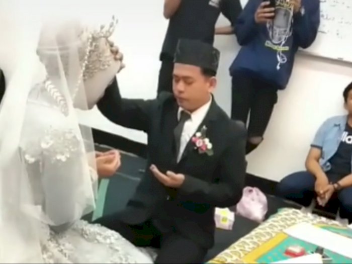 Pengantin Pria Nangis saat Akad Nikah di Depan Istri dan Para Tamu, Netizen Ikut Terharu