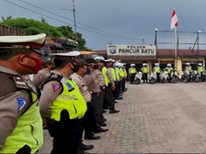 Libur Panjang, Puluhan Polisi Lalulintas Amankan Sejumlah Titik di Jalur Medan-Berastagi