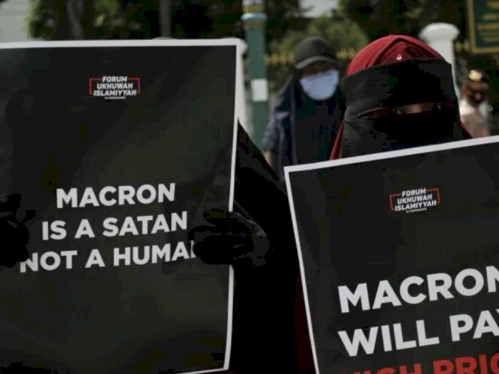 Puluhan Ribu Muslim di Pakistan Protes Pernyataan Presiden Prancis