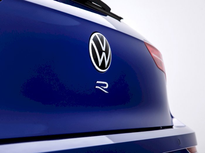 Volkswagen Berikan Teaser untuk Mobil Golf R 2021 Terbarunya