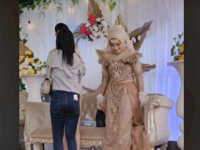 Cewek Datang ke Pernikahan Mantan, Wajah Pengantin Wanita Ramai Jadi Sorotan Netizen