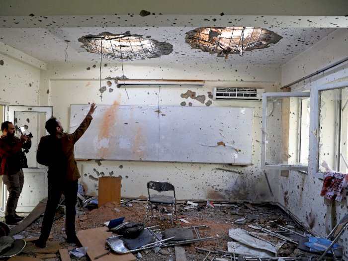 FOTO: Kondisi Ruang Kelas Pasca Serangan Teroris di Universitas Kabul