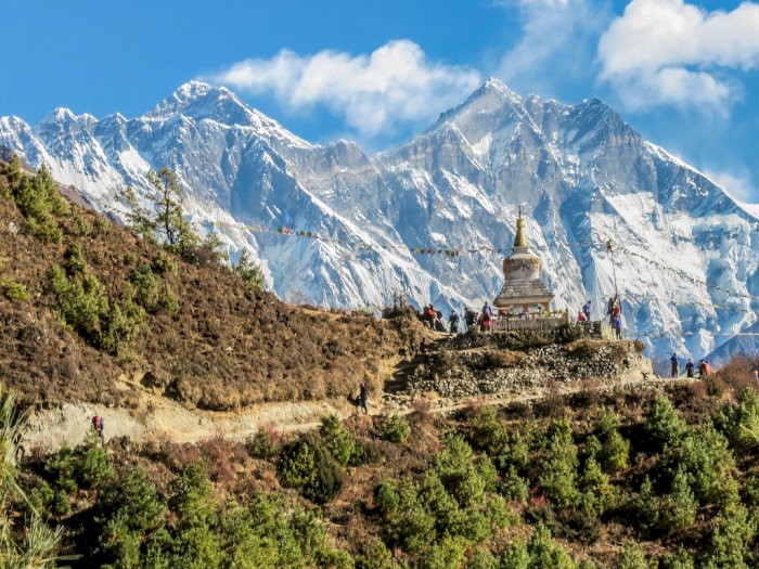 Nepal Kembali Buka Jalur Pendakian ke Himalaya, Ini Syaratnya