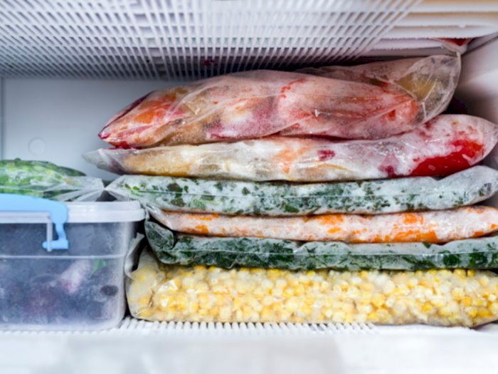 Sering Simpan Makanan di Freezer? Ini Hal yang Perlu Kamu Ketahui