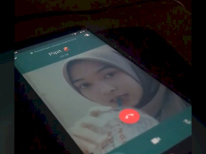 Viral Seorang Cowok 'Nembak' Sahabatnya Sendiri via Telepon, Endingnya Tak Diduga 