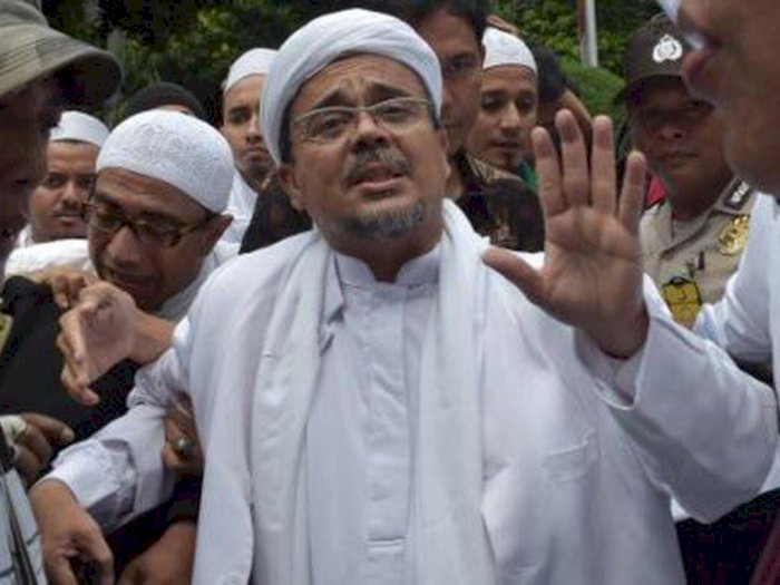 Habib Rizieq Dijemput Massa, Netizen Non Muslim Ini Ungkapkan Rasa Salutnya
