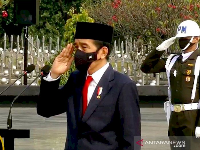 Presiden Jokowi Beri Gelar Pahlawan Nasional ke 6 Tokoh Ini