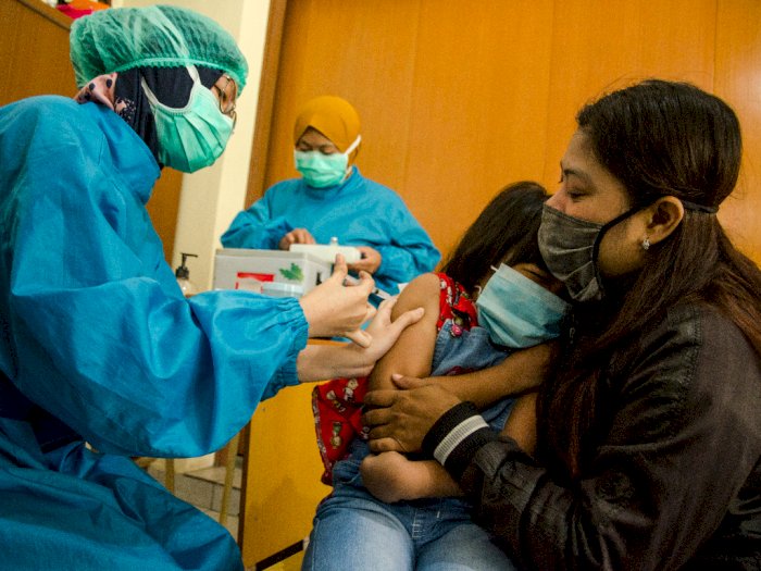 FOTO: Pemberian Imunisasi untuk Anak Sekolah