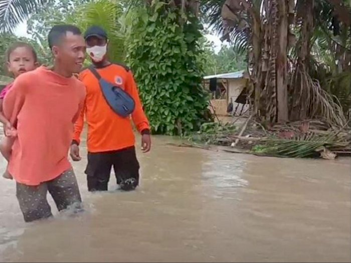 Tingginya Curah Hujan, Pemukiman Warga Aceh Tenggara Terendam Air Setinggi 1 Meter