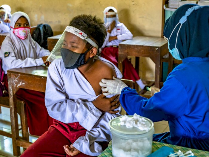 FOTO: Vaksinasi Difteri dan Tetanus Siswa SD di Demak