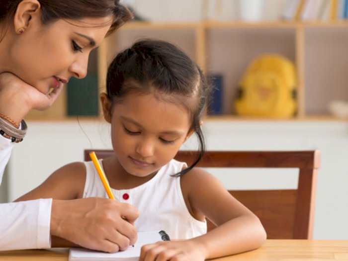 Ini 3 Metode yang Bisa Meningkatkan Kemampuan Menulis Anak Disgrafia