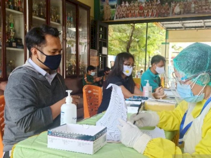 Setelah Petugas KPPS, Ribuan Pengawas TPS di Pilkada Medan Jalani Rapid Test Covid-19