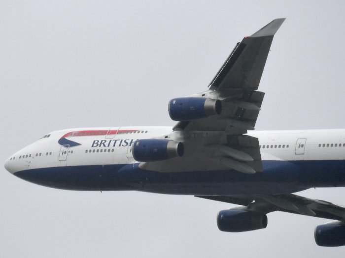 British Airways dan American Airlines Uji Coba Tes Covid-19 untuk Penerbangan AS-London