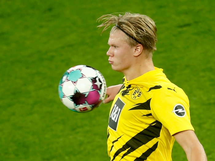 Tepis Rumor Kepindahan Haaland, Sang Ayah: Dia Masih Ingin Raih Trofi dengan Dortmund