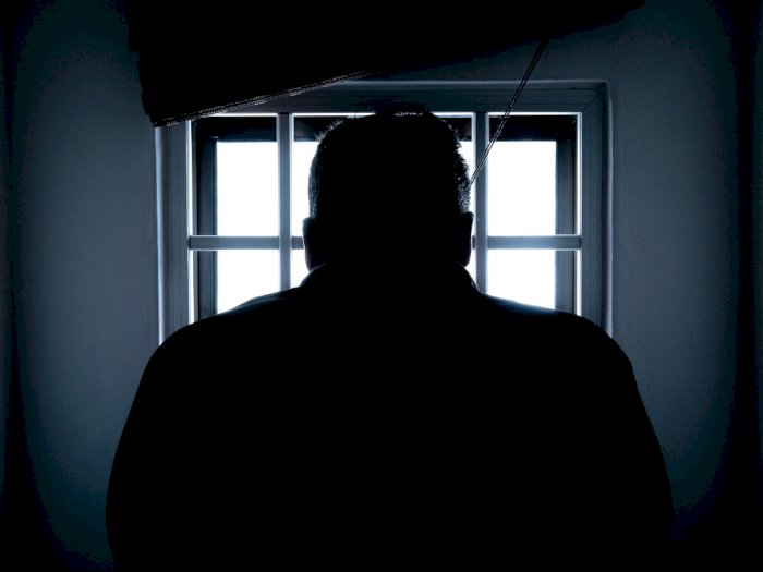 Duh! Pria Ini Sengaja Tinggalkan Jejak DNA Agar Bisa Nonton TV Kabel Gratis di Penjara