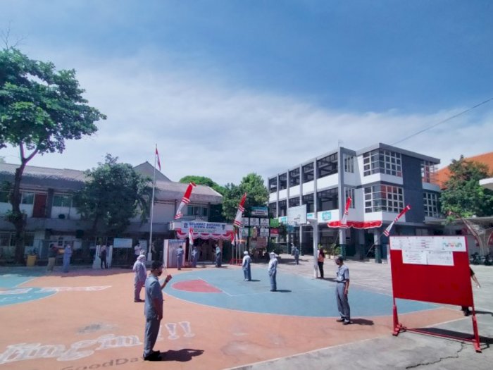 Guru SD dan SMP di Surabaya Mulai Adaptasi Kebiasaan Baru Sekolah Tatap Muka
