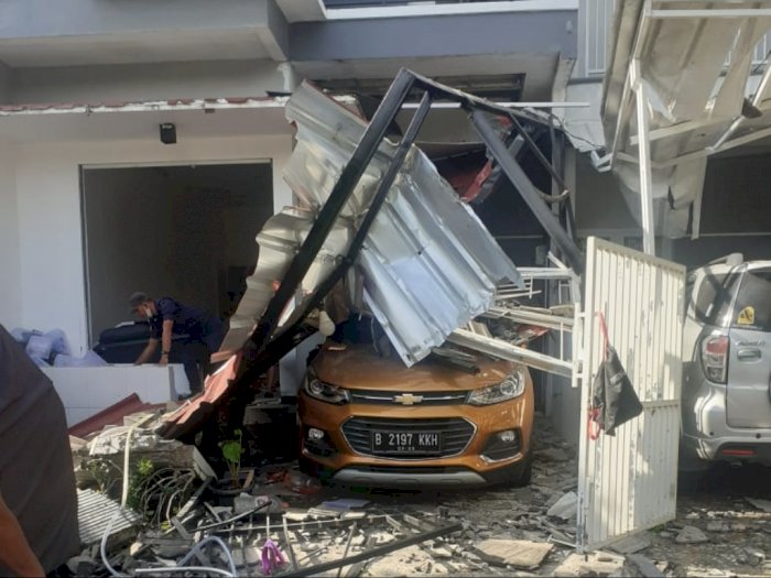 Gas 12 Kg Meledak di Bekasi, 3 Rumah Hingga Mobil Rusak