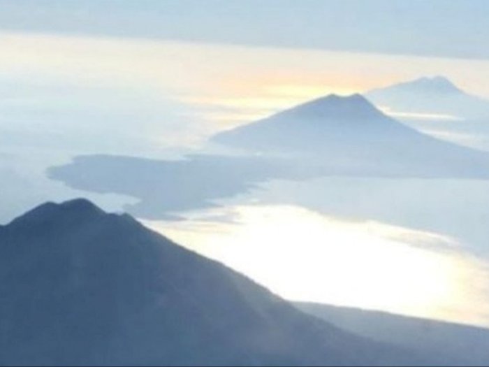 Gunung Ili Lewotolok Erupsi Capai 4000meter, Warga Diminta Jauhi Radius Berbahaya