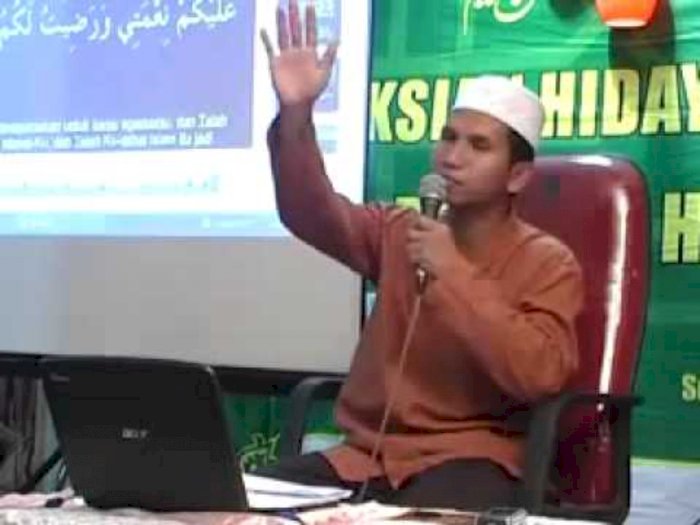 Sosok Ustad Abdul Aziz, Mantan Pendeta Hindu Haramkan Tumpeng, Pernah Ditangkap Polisi