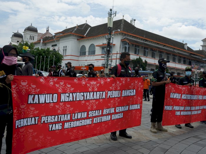 FOTO: Aksi Tolak Kedatangan Habib Rizieq Shibab di Yogyakarta