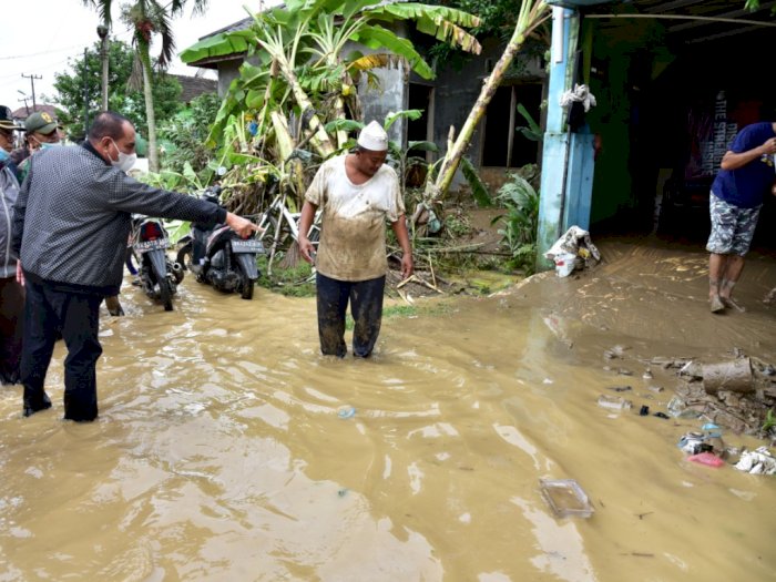 Pascabanjir Tanjung Selamat, Warga dan Tim Gabungan Bersihkan Lumpur, Sampah dan Kayu 