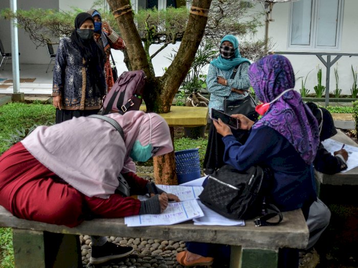 FOTO: Penyaluran BSU Untuk Tenaga Pendidik di Jawa Barat