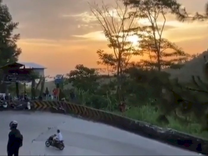 Jalur Sitinjau Lauik Padang, Tikungan Ekstrem dengan Panorama nan Indah
