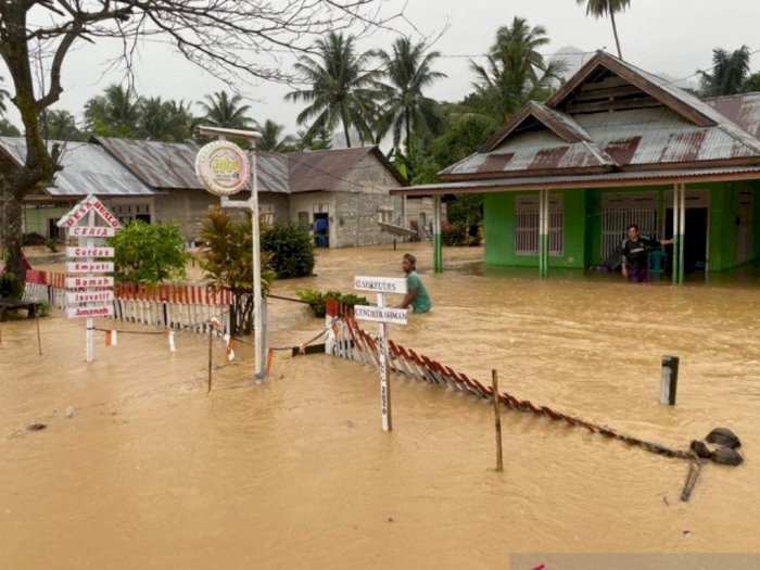 Air Sungai Meluap, Tiga Desa Gorontalo Utara Terendam Banjir, Masyarakat Harapkan Bantuan