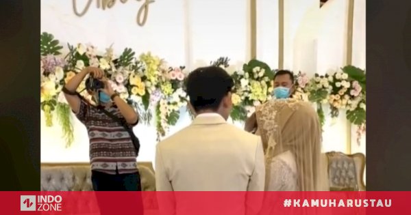 Cewek Nikah Langkahi Kakak Perempuan saat Lempar  Bucket  