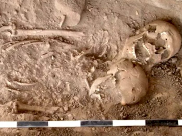 Arkeolog Temukan Kerangka Pasangan Berpelukan, Disebut Romeo dan Juliet Zaman Kuno
