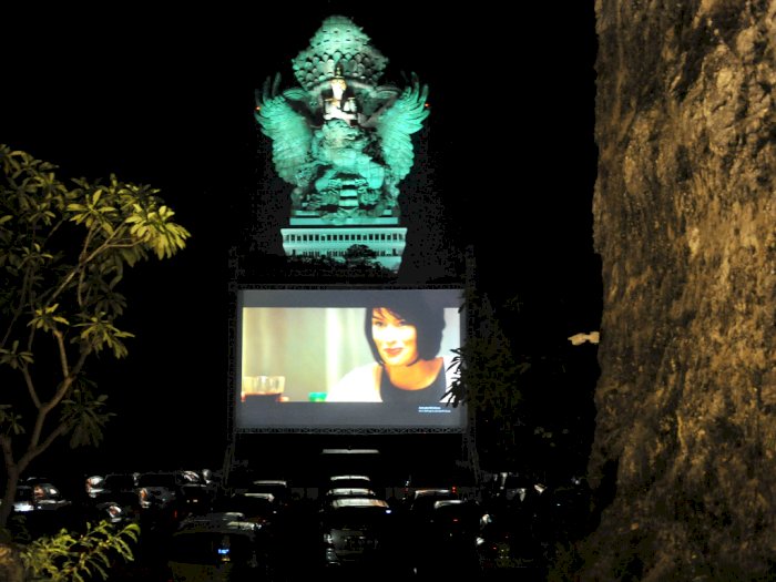 FOTO: Bioskop Drive-in di GWK Bali