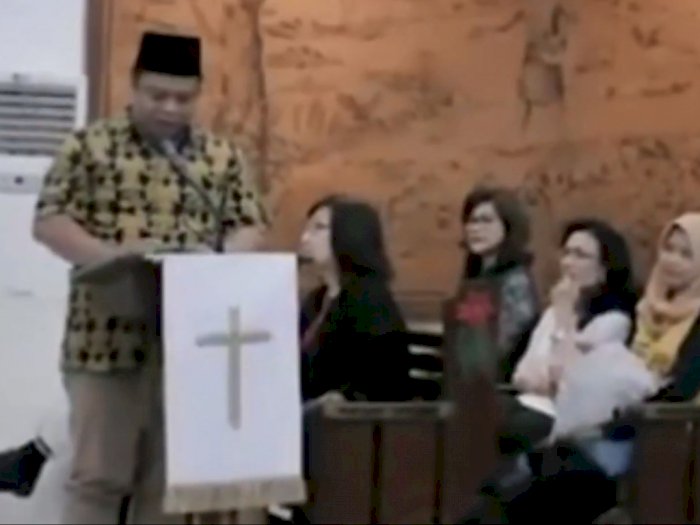 Motif Ustaz Wawan Dosen Uin Ceramah Di Gereja Perbolehkan Muslim Ucapkan Selamat Natal Indozone Id